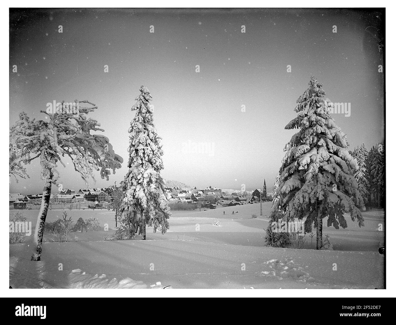 Altenberg. Vista attraverso il paesaggio innevato della città Foto Stock