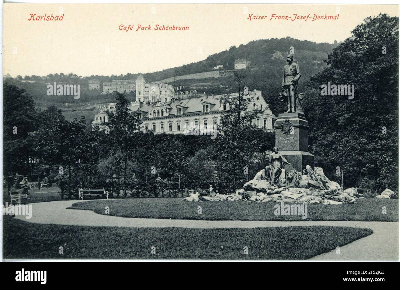 Kaiser-Franz-Josef-Memorial e Cafe Park Schönbrunn Carlsbad. Café 'Park Schönbrunn' e Kaiser-Franz-Josef monumento Foto Stock