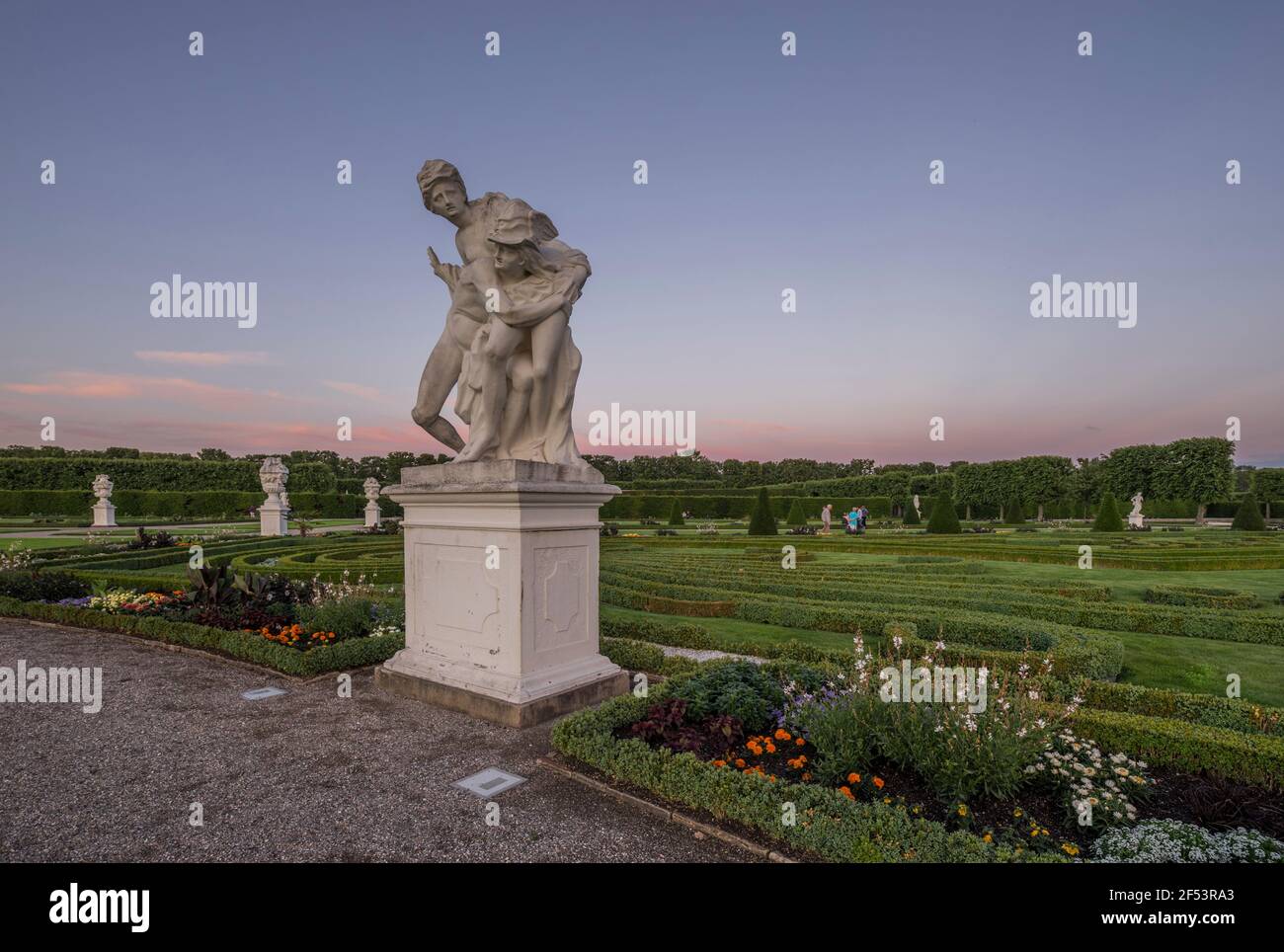 Geografia / viaggio, Germania, bassa Sassonia, Hannover, la statua 'Merkur & Psyche' dei giardini di Herrenhausen in serata, proprietà-liberata Foto Stock