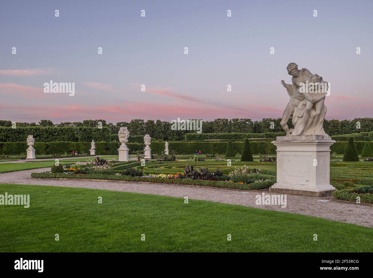 Geografia / viaggio, Germania, bassa Sassonia, Hannover, la statua 'Merkur & Psyche' dei giardini di Herrenhausen in serata, proprietà-liberata Foto Stock