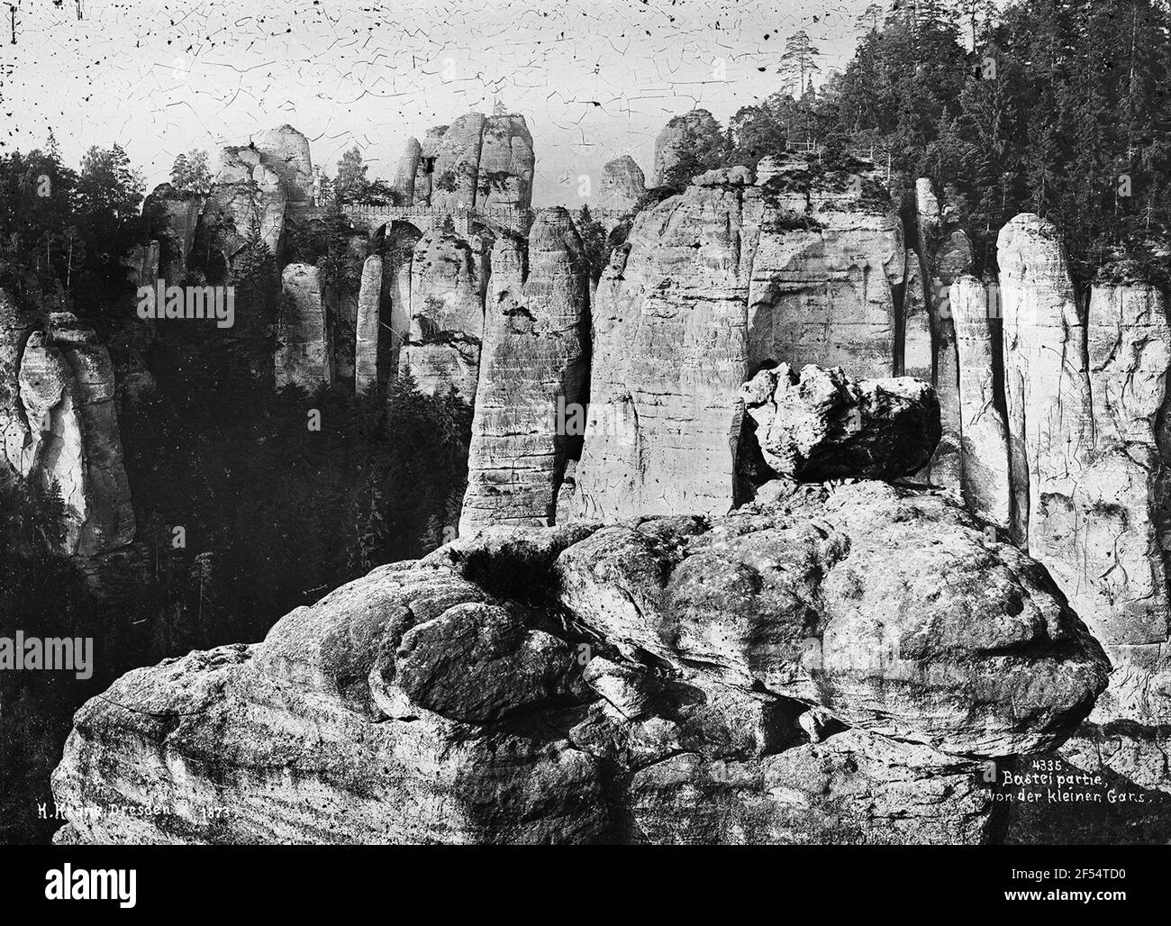 Svizzera sassone, piuttosto zona. Guarda e un po' d'oca. Vista dalla Casa Svizzera (Hotel Bastei) a nord-est, a destra del Ferdinandstein Foto Stock