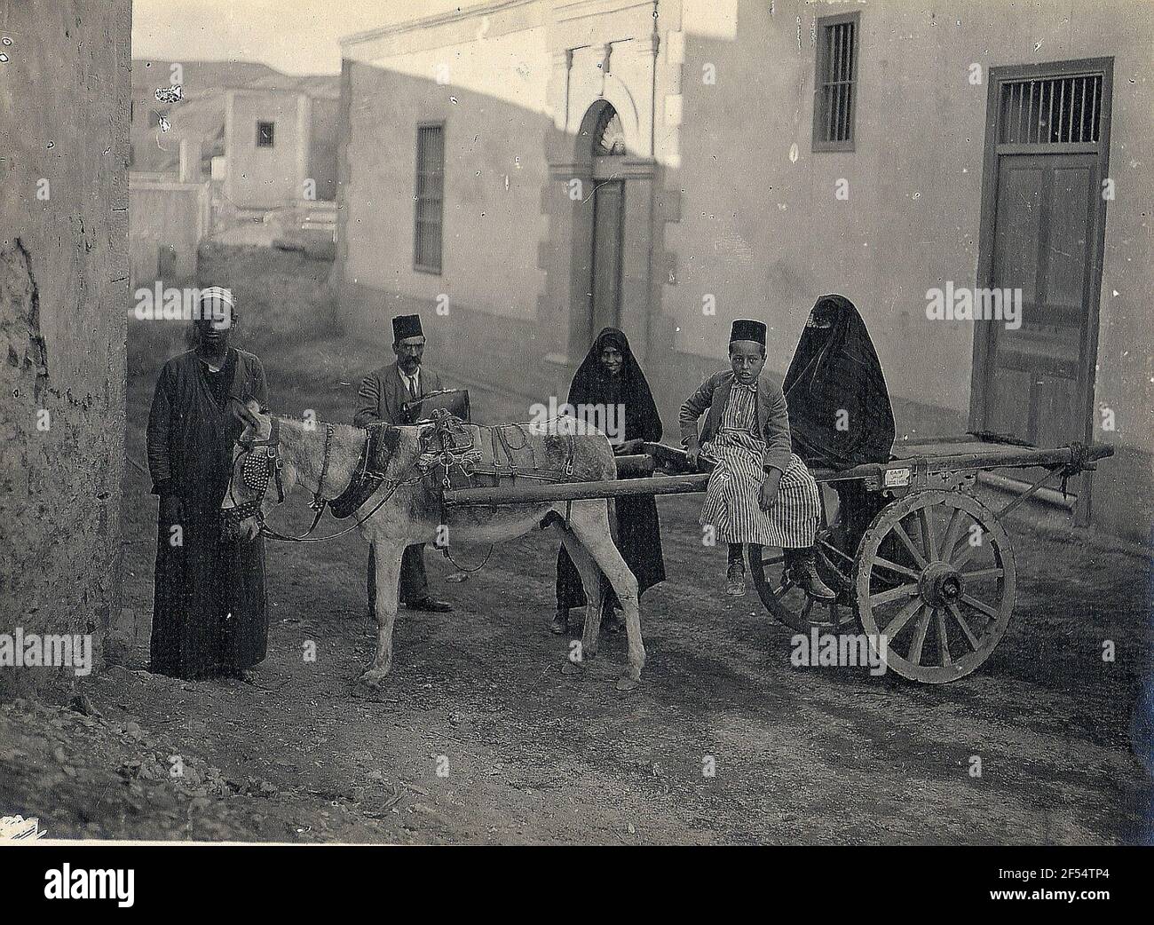 Scena di strada con charette Foto Stock
