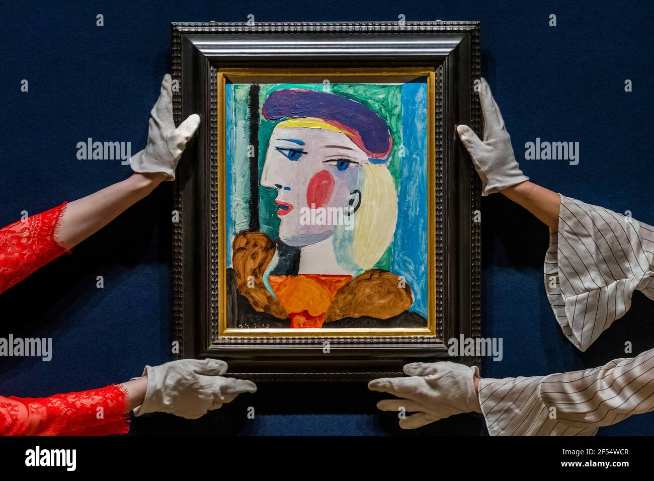 Londra, Regno Unito. 24 Marzo 2021. Femme au Béret Mauve, 1937 di Pablo Picasso. Stima: 10,000,000-15,000,000 dollari - il ritratto, inosservato per quasi 40 anni, è stato mostrato in città di tutto il mondo prima di essere offerto per la vendita a Bonhams impressionista e vendita di arte moderna a New York giovedì 13 maggio. Credit: Guy Bell/Alamy Live News Foto Stock