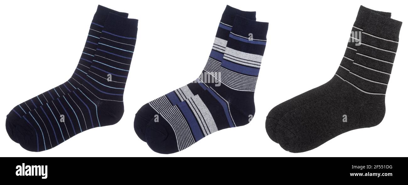 Tre paia di calze a striscia in misto cotone di blu e grigio colori isolati su sfondo bianco Foto Stock