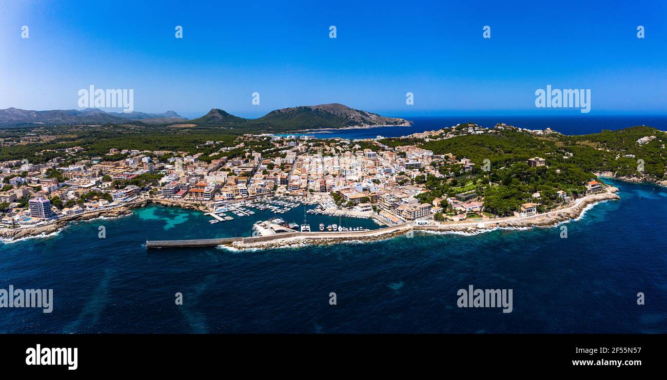 Spagna, Maiorca, Cala Ratjada, veduta aerea della baia di Cala Gat Foto Stock