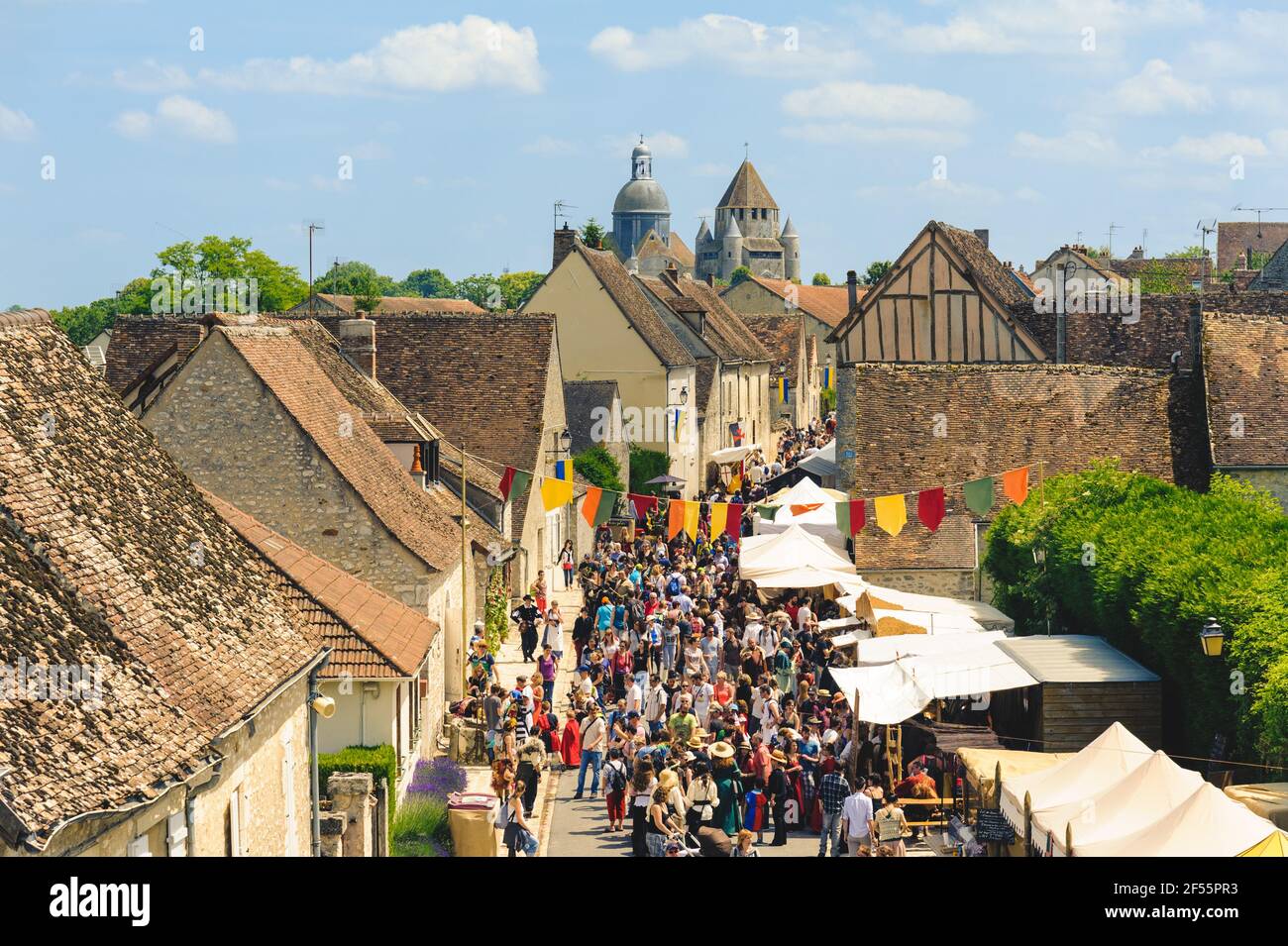 13 giugno 2015: Provins Medieval Festival ha avuto luogo nella città di provins a metà giugno dal 1984, è il più grande in francia. Provins è un UNESCO Foto Stock