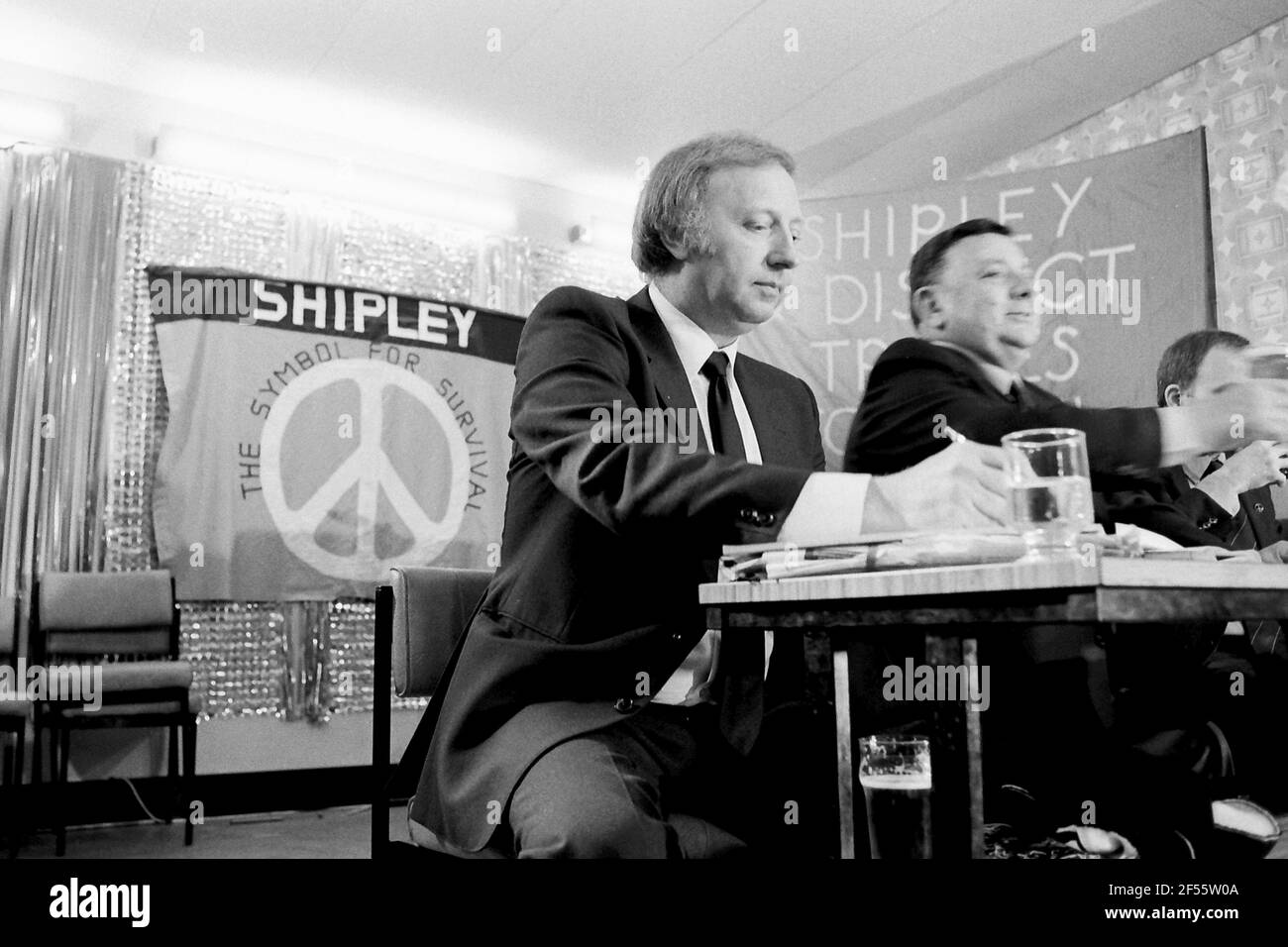 Arthur Scargill alla riunione CND a Shipley nel 1983 Foto Stock