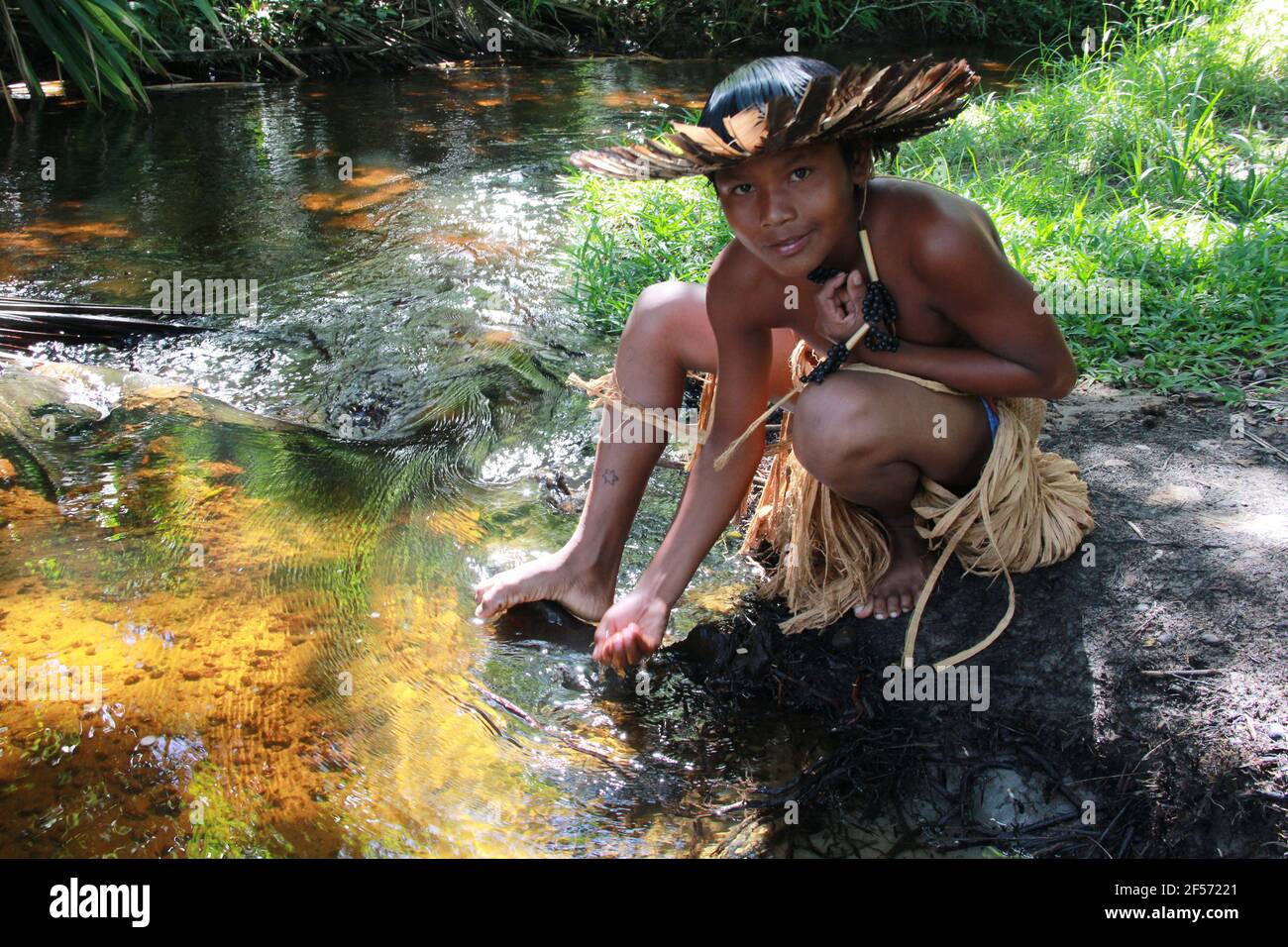 ilheus, bahia / brasile - 3 giugno 2012: Etnico Tupinamba indiano è visto nel villaggio di Itapuan nel comune di Ilheus. *** Local Caption *** . Foto Stock