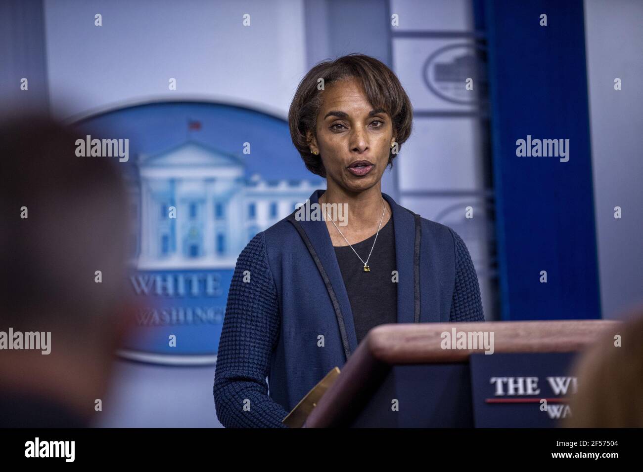 Washington, Stati Uniti. 24 Marzo 2021. Il presidente del Consiglio dei consiglieri economici Cecilia Rouse risponde a una domanda dei media durante il briefing quotidiano nella sala stampa della Casa Bianca a Washington, DC, il 24 marzo 2021. Insieme a Psaki, le domande di risposta sono state il presidente del Consiglio dei consiglieri economici Cecilia Rouse e membro del Consiglio dei consiglieri economici Heather Bousey. Foto in piscina di Shawn Thew/UPI Credit: UPI/Alamy Live News Foto Stock