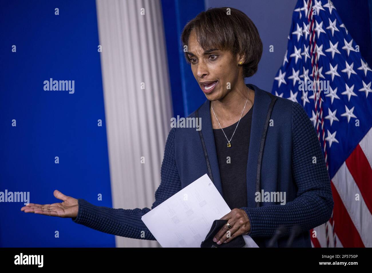 Washington, Stati Uniti. 24 Marzo 2021. Il presidente del Consiglio dei consiglieri economici Cecilia Rouse risponde a una domanda dei media durante il briefing quotidiano nella sala stampa della Casa Bianca a Washington, DC, il 24 marzo 2021. Insieme a Psaki, le domande di risposta sono state il presidente del Consiglio dei consiglieri economici Cecilia Rouse e membro del Consiglio dei consiglieri economici Heather Bousey. Foto in piscina di Shawn Thew/UPI Credit: UPI/Alamy Live News Foto Stock