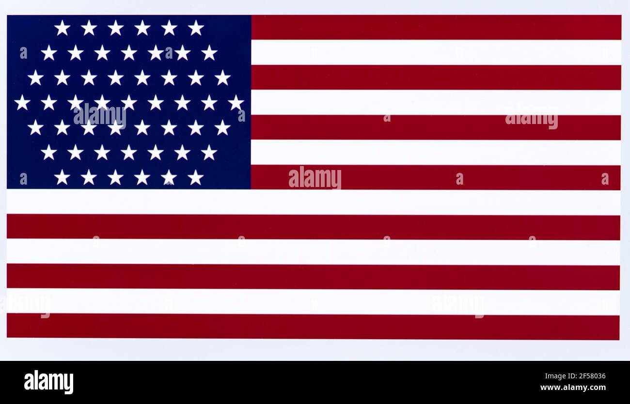 Lunedì 22 marzo, il Comitato di supervisione della Camera dei rappresentanti degli Stati Uniti ha tenuto un'audizione sulla statehood per Washington, DC se la spinta per D. C. 24 marzo 2021. Statehood dimostrare di avere successo, ci sono diversi principali contendenti per quello che una bandiera americana a 51 stelle potrebbe apparire. Queste sono diverse opzioni. Credit: Brian Cahn/ZUMA Wire/Alamy Live News Foto Stock