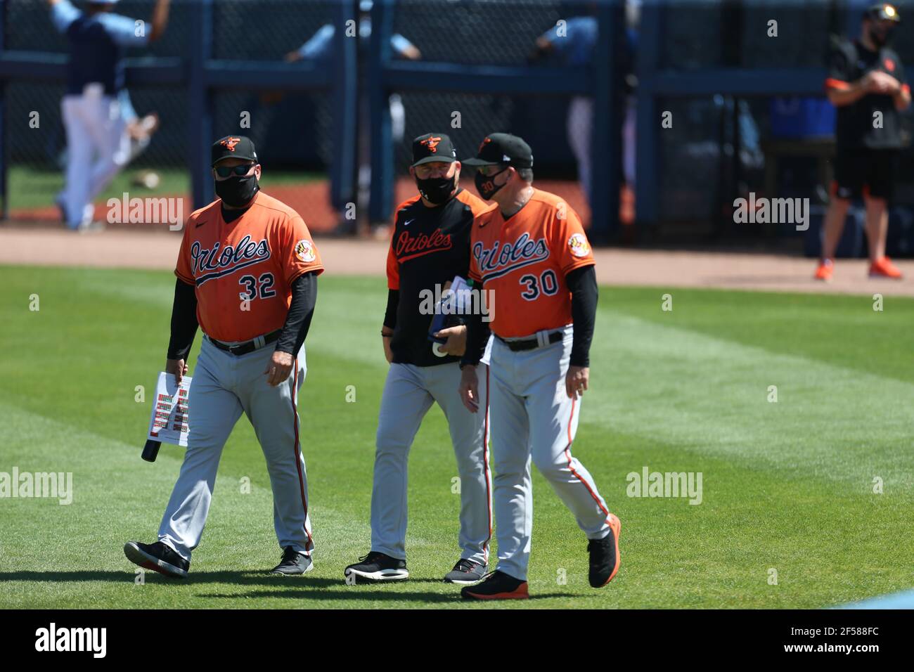 16 marzo 2021 Port Charlotte: I Baltimore Orioles allenano Fredi Gonzalez, Brandon Hyde e Don Long durante una partita di baseball di allenamento primaverile al Charlotte Sports Park. I Rays batterono gli Orioles 7-1 in sette inning. (Kim Hukari/immagine dello sport) Foto Stock