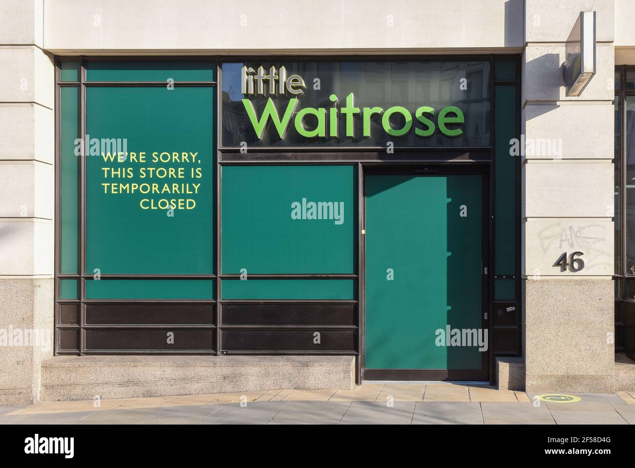 Londra, Regno Unito. 2 marzo 2021. Il supermercato britannico Little Waitrose visto temporaneamente chiuso a causa della crisi Covid19. Credit: Petra Figueroa/SOPA Images/ZUMA Wire/Alamy Live News Foto Stock