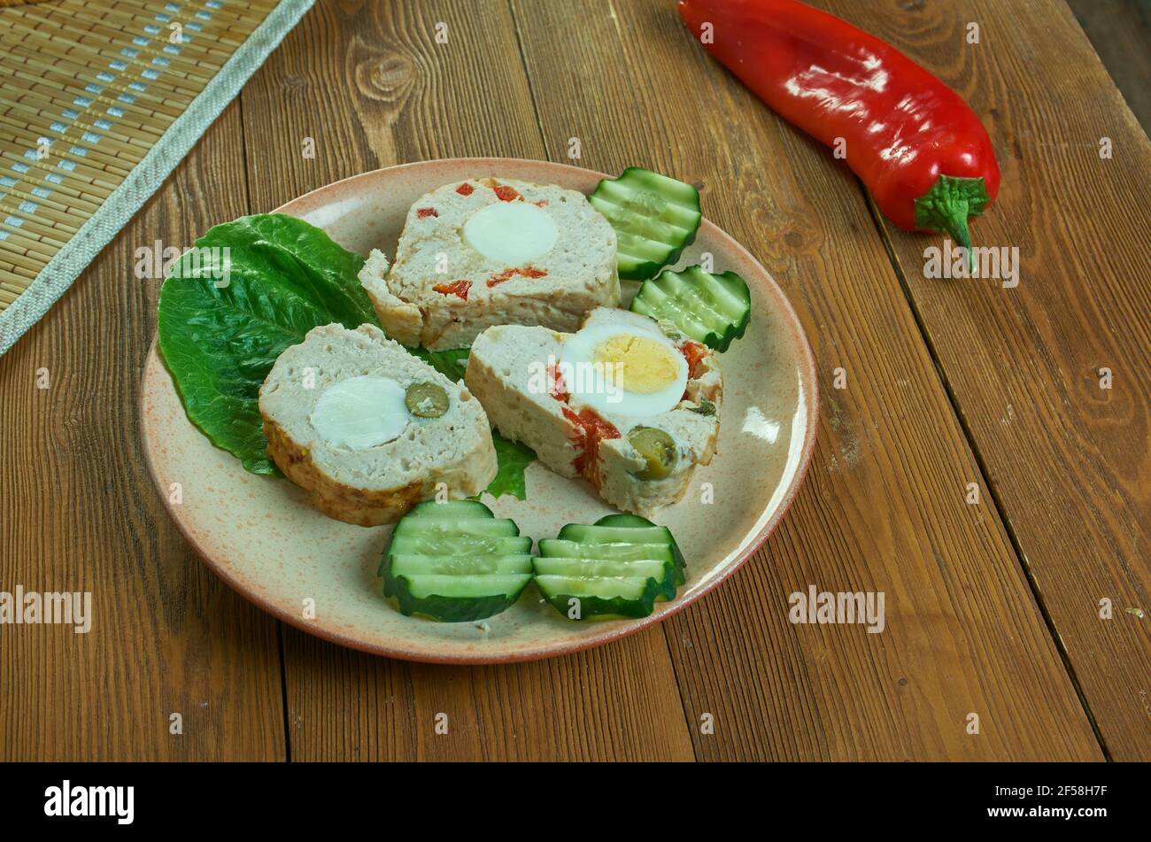 Albondigon Meatloaf farcito in stile colombiano Foto Stock