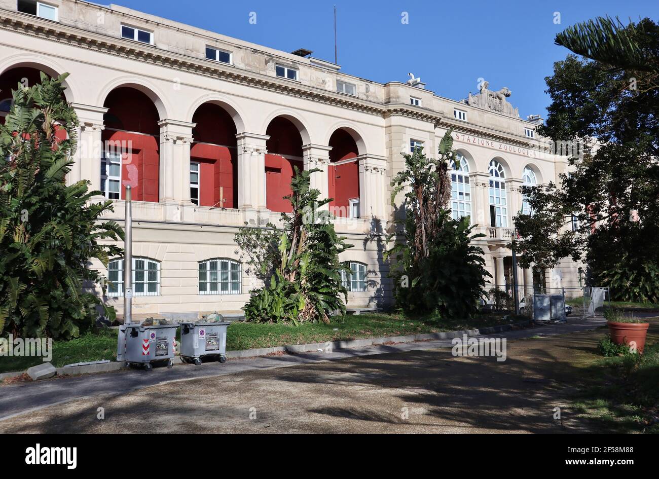 Napoli - Stazione Zoologica Antonio Dohrn nella Villa Comunale Foto Stock