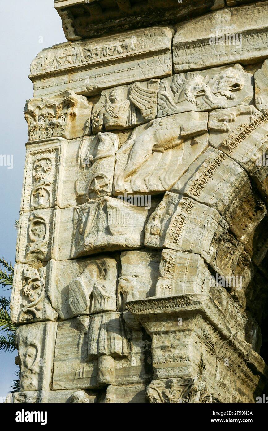 Particolare della scultura, arco trionfale di Marcus Aurelio, Tripoli, Libia. Foto Stock