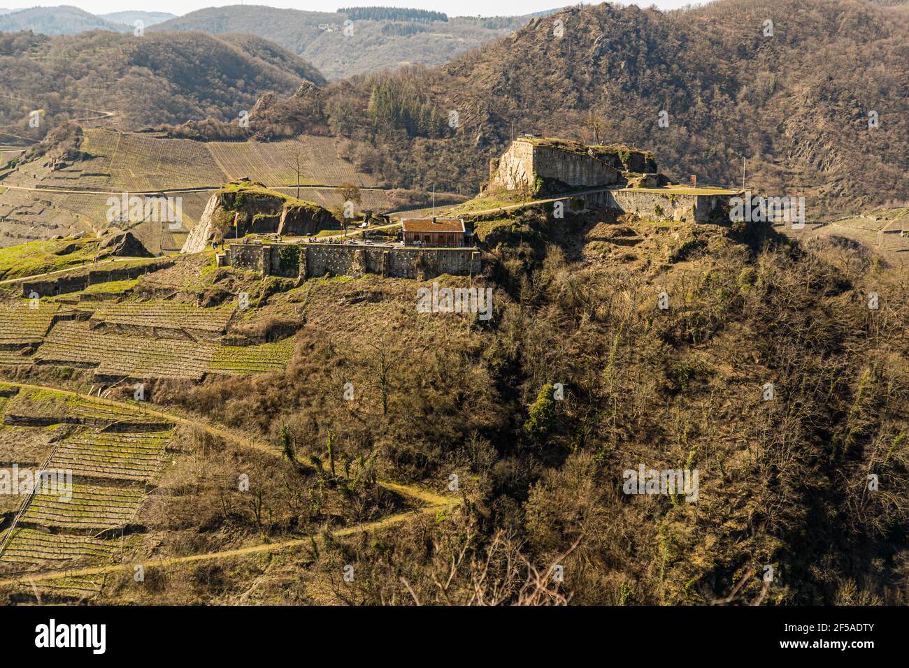 Castello di Saffenburg sull'Ahr a Rech, Germania Foto Stock
