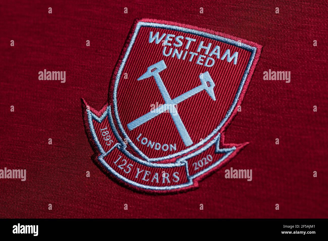 Primo piano della maglia West Ham United FC 2020/21 Foto Stock