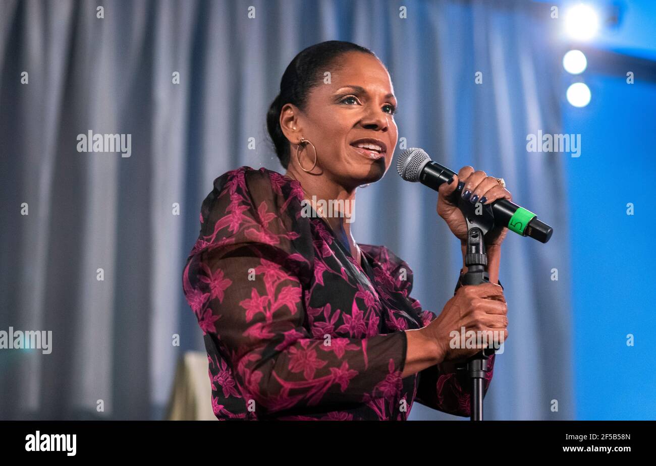 Audra McDonald si esibisce presso l'Edward M Kennedy Institute con cena annuale il 24 ottobre 2019 Foto Stock