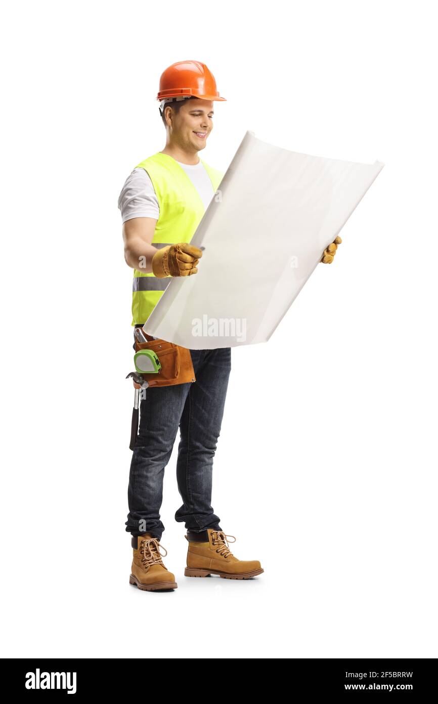 Scatto a lunghezza intera di un lavoratore di costruzione che tiene un modello isolato su sfondo bianco Foto Stock