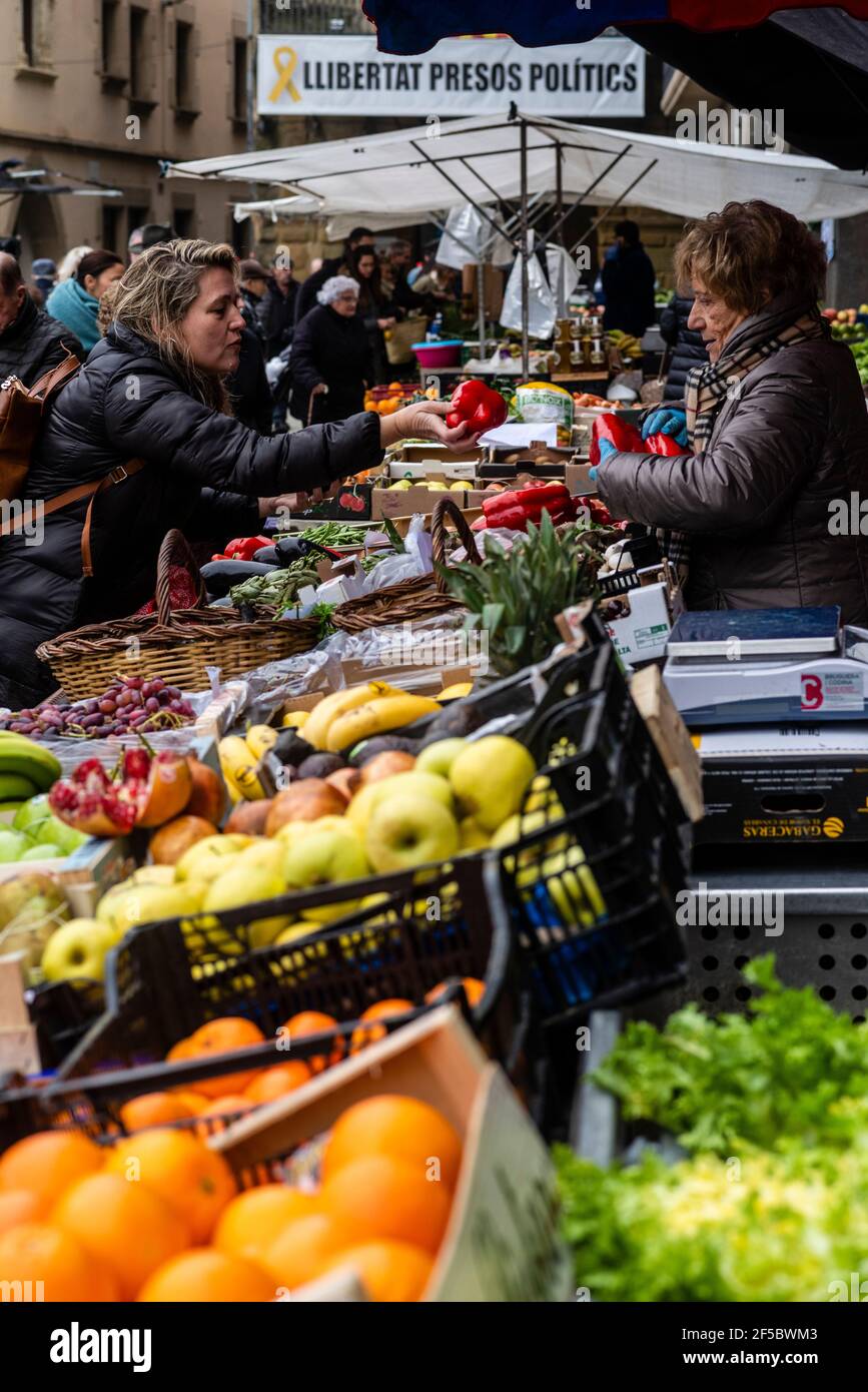 VIC mercato settimanale, prodotti freschi e biologici, Barcellona, Catalogna, Spagna. Foto Stock