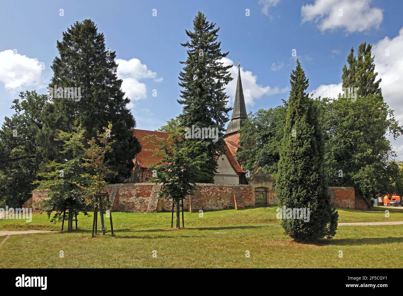 Geografia / viaggio, Germania, Meclemburgo-Pomerania occidentale, GER, Isola di Usedom, Mellenthin, chiesa del villaggio, diritti aggiuntivi-clearance-Info-non-disponibile Foto Stock