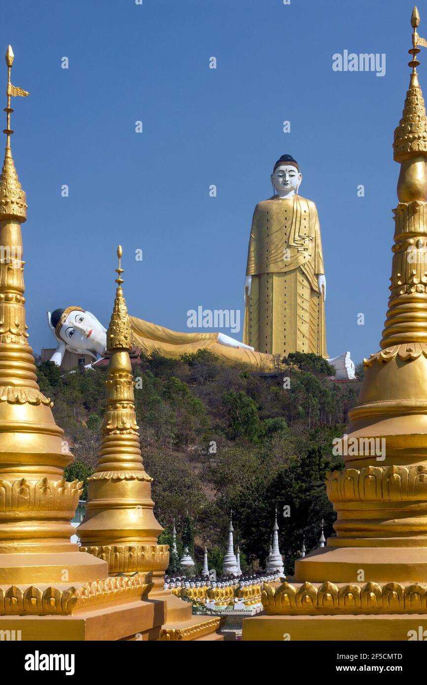Il Buddha permanente Laykyun Sekkya è la statua del Buddha più alta del mondo, a 381 metri. Situato nel villaggio di Khatakan Taung, vicino Monywa, Foto Stock