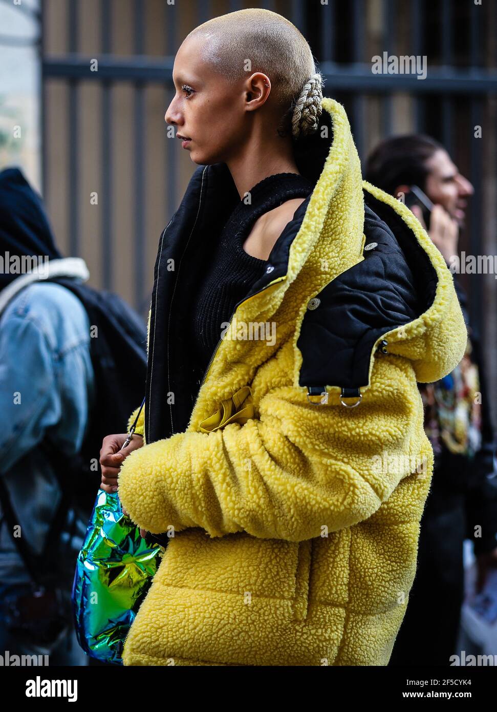 MILANO - Febbraio 20 2019: Donne in strada a Milano. Foto Stock