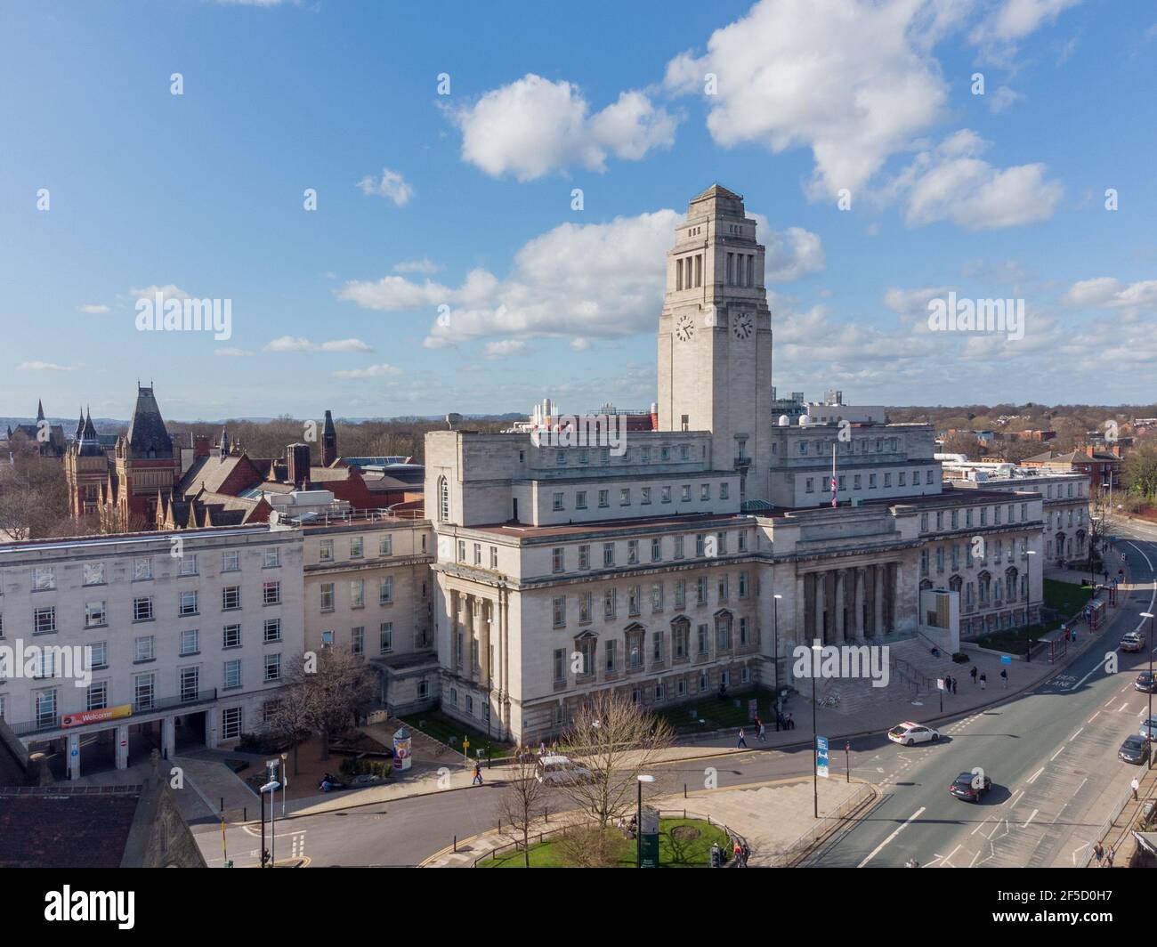 Leeds University Building, Yorkshire, Regno Unito. L'iconico edificio del Parkinson nel campus universitario. Edifici di alloggi per studenti Foto Stock