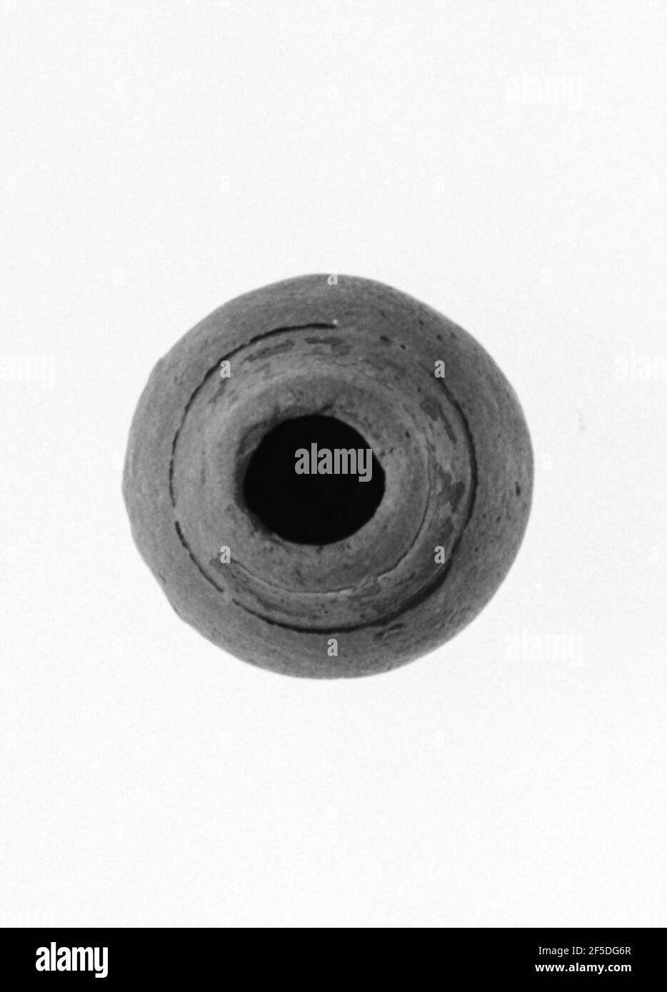 Vaso in miniatura a forma di Pelike. Sconosciuto Foto Stock Vaso in miniatura a forma di Pelike. Sconosciuto Foto Stock