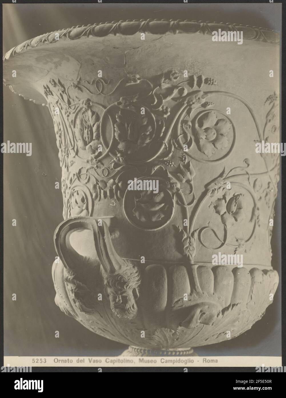 Nave decorata, Museo del Campidoglio. Romualdo Moscioni (italiano, 1849 - 1925) Foto Stock