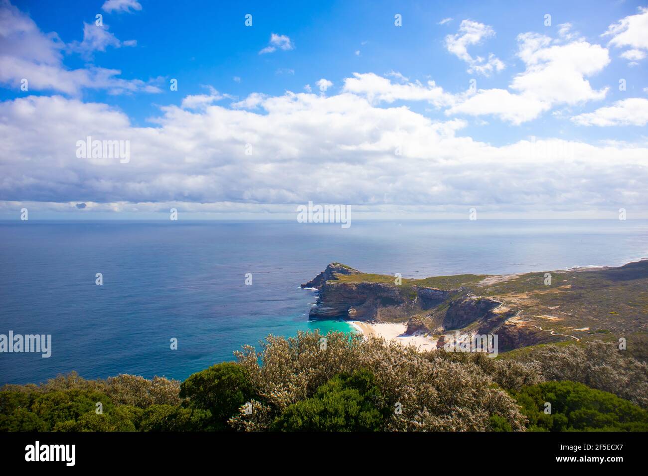 Cape Point - Città del Capo, Sud Africa - 18-03-2021 Vista dal punto panoramico laterale su Cape Point. Panorama mozzafiato. Foto Stock