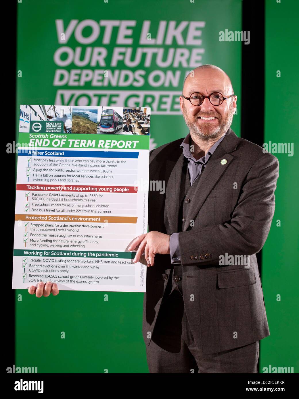 North Queensferry, Scozia, Regno Unito. 26 marzo 2021. NELLA FOTO: Patrick Harvie MSP - Co leader del Partito Verde Scozzese. I Verdi scozzesi segneranno oggi ‘reinizio della conferenza di partito, annunciando la fine del mandato di "carta portuale", che mette in evidenza i risultati del partito durante l'ultima legislatura. Credit: Colin Fisher/Alamy Live News Foto Stock