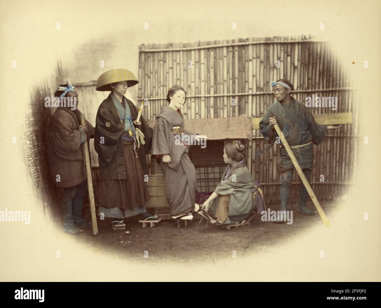 Sedia Norimono o Sedan. Felice Beato (italiano, nato Italia, 1832 - 1909) Foto Stock