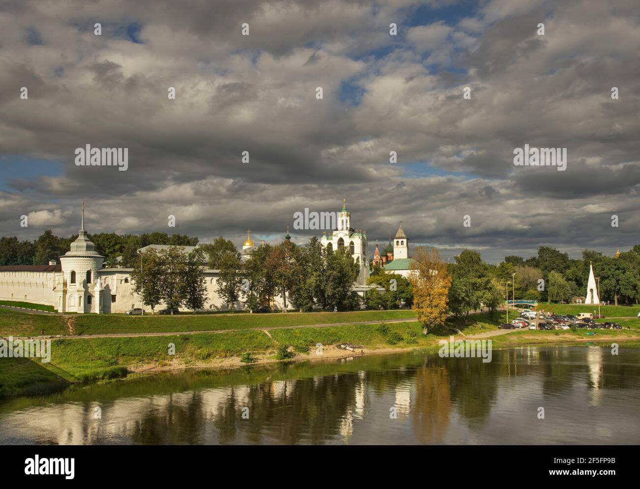 Monastero di Spaso-Preobrazhensky (Trasfigurazione) a Yaroslavl. Russia Foto Stock