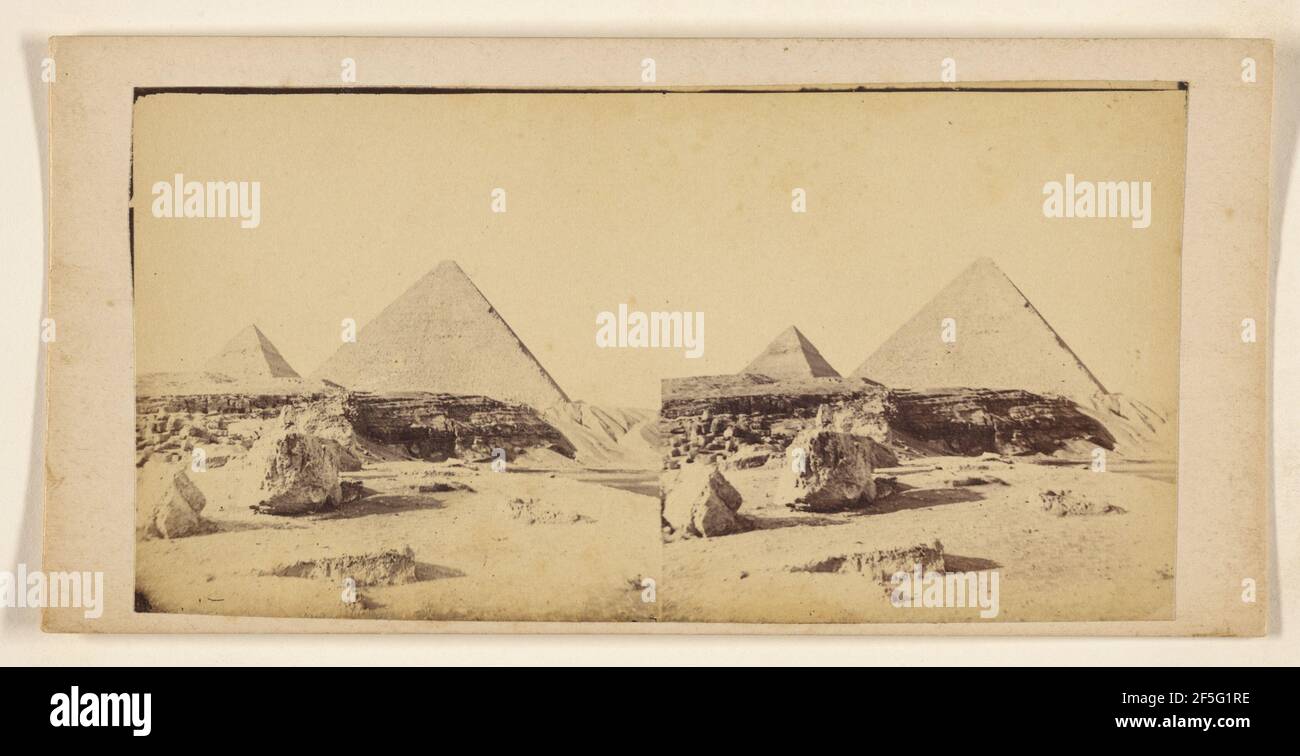 Vista di due piramidi. Attribuito a Francis Frith (inglese, 1822 - 1898) Foto Stock