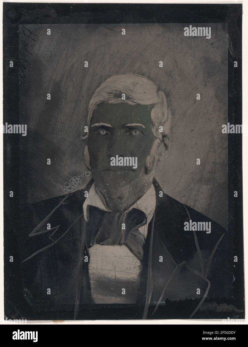 Ritratto dell'uomo con grande cravatta di prua. Sconosciuto Foto Stock