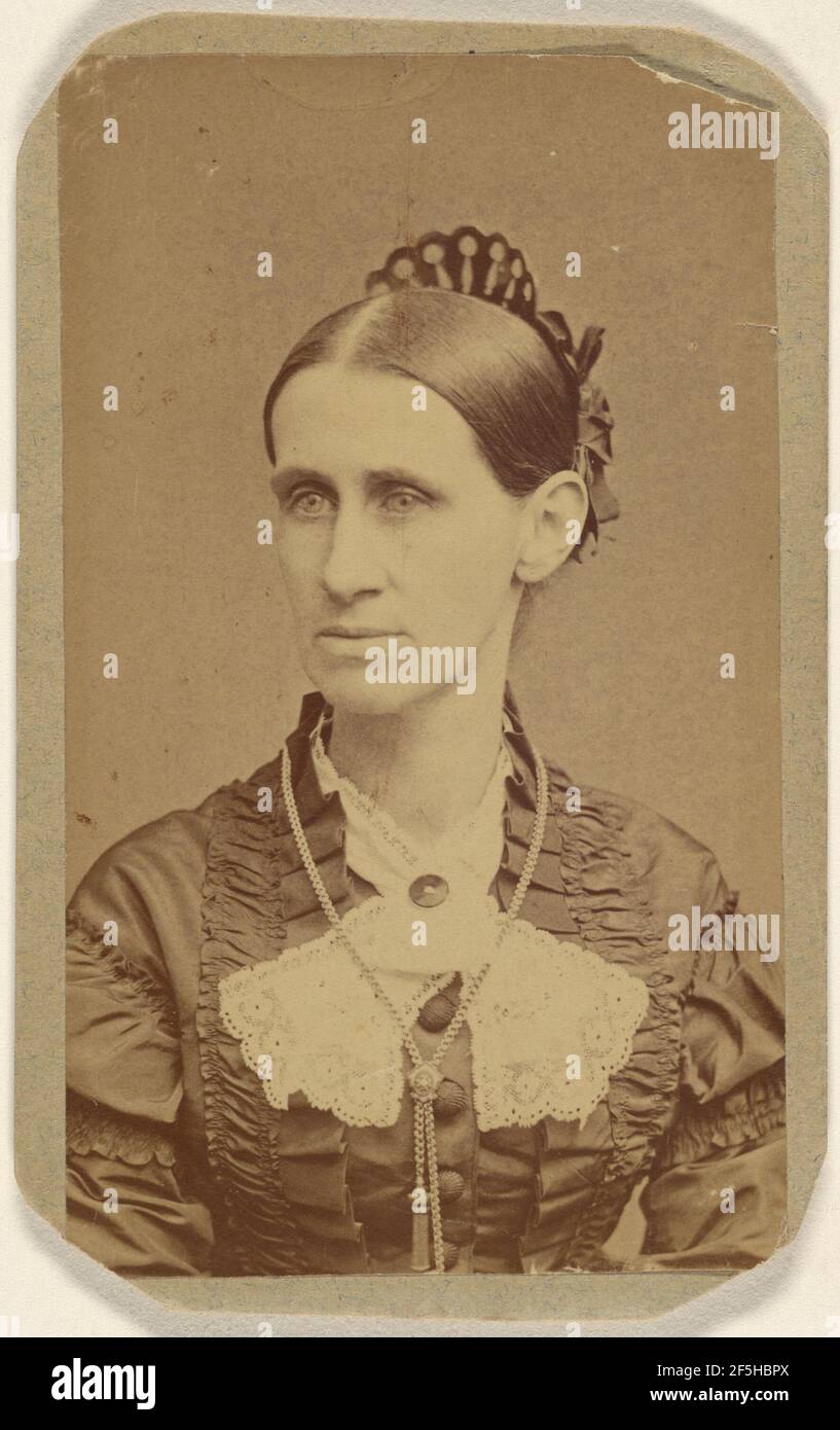 Donna non identificata, nel profilo 3/4. . Foto Stock