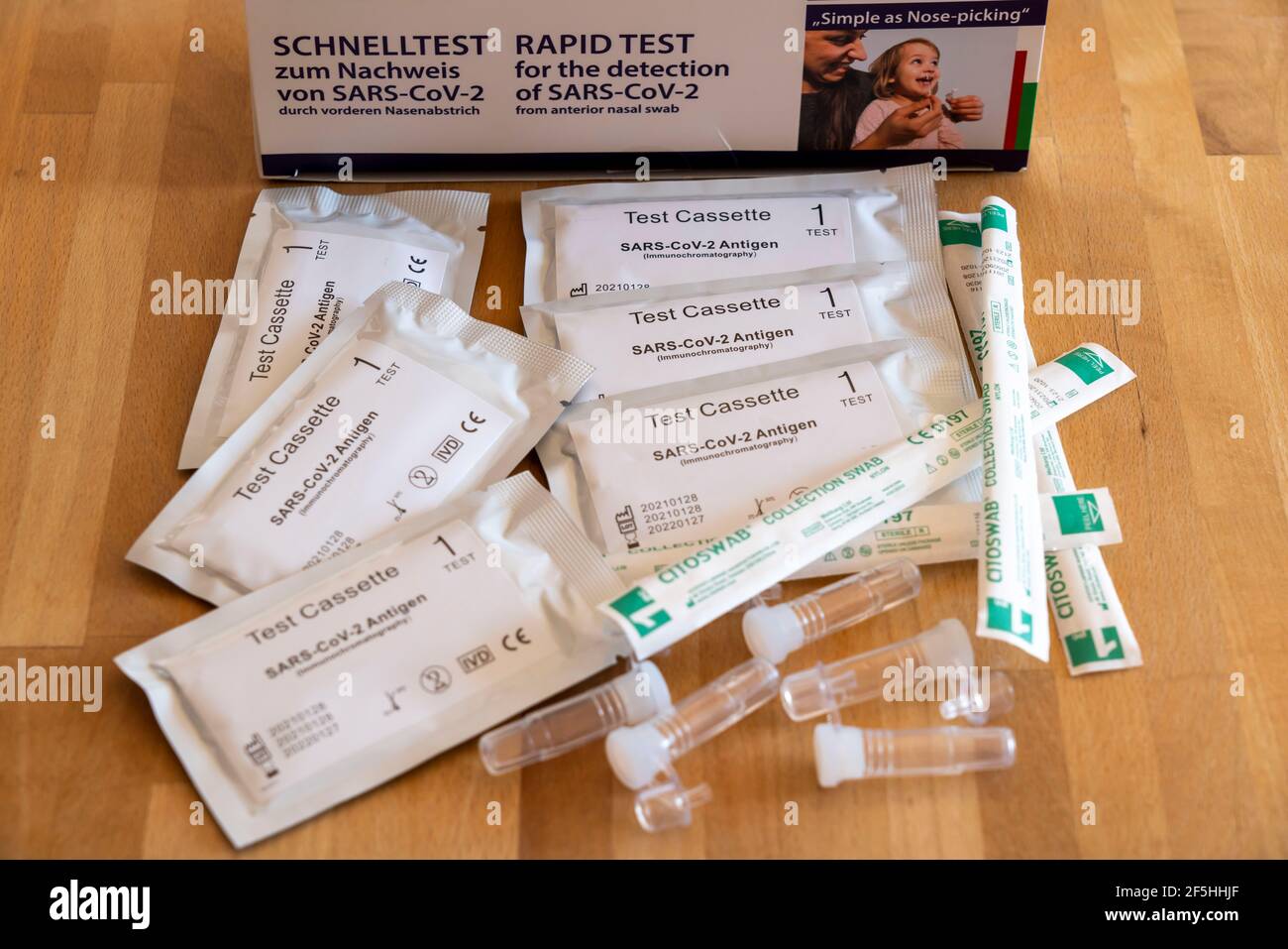 Corona Antigen Rapid Test, test Lay, autotest, per l'individuazione dell'infezione da SARS-COV-2, Foto Stock