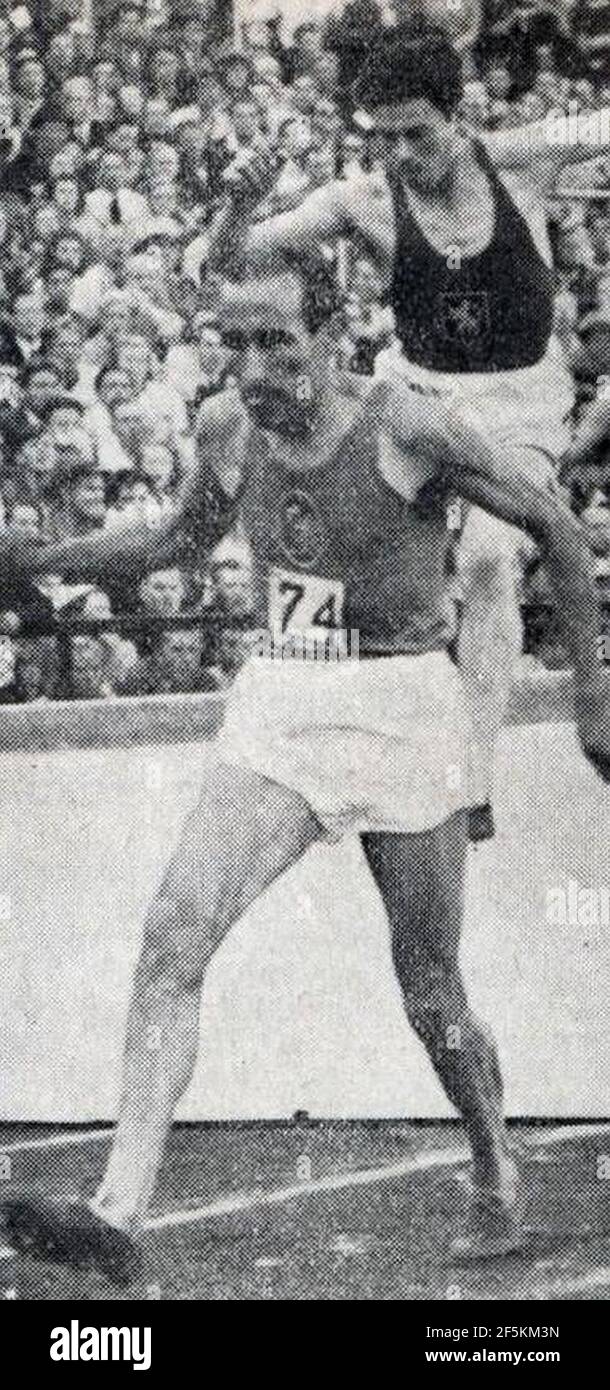 Raphaël Pujazon, vainqueur du 3 000 mètres steeple aux Championnats d'Europe 1946 à Oslo. Foto Stock