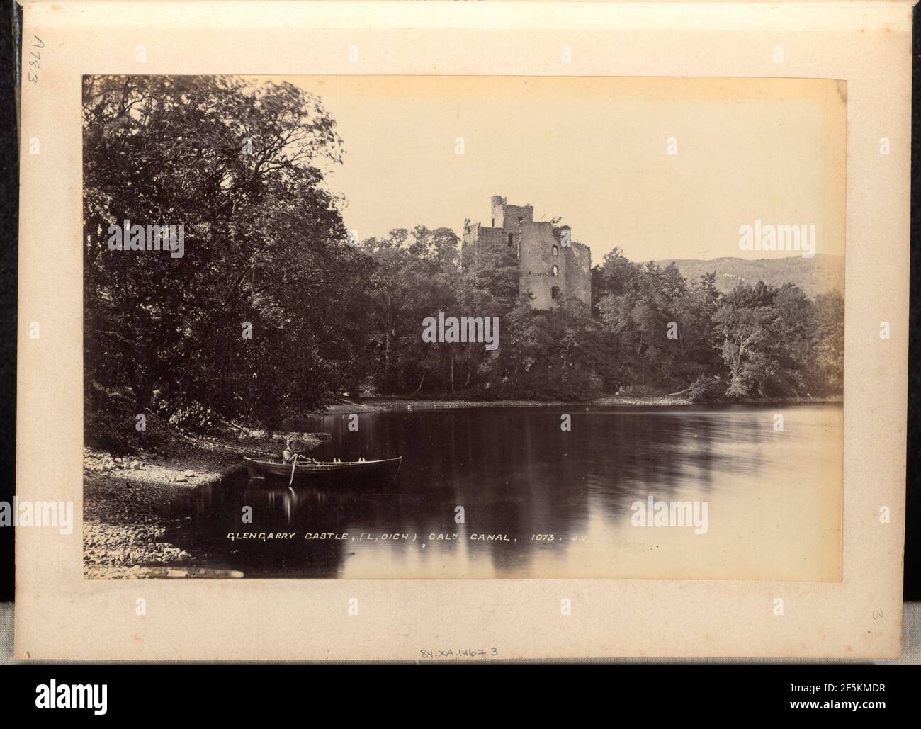 Castello di Glengarry. James Valentine (Scottish, 1815 - 1879) Foto Stock