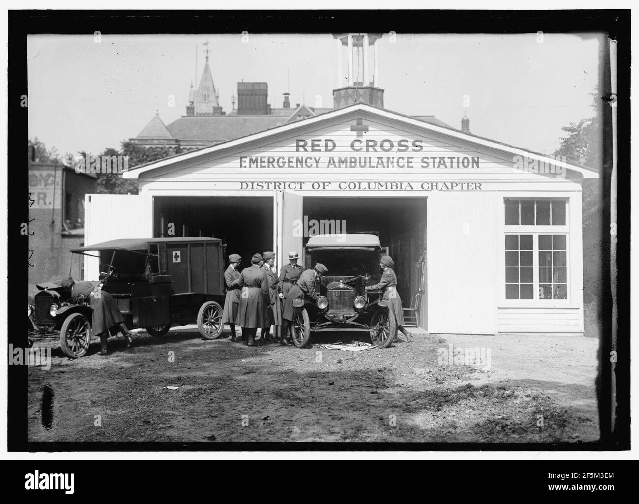 La croce rossa di emergenza stazione ambulanza garage, 16TH STREET, D.C. Foto Stock