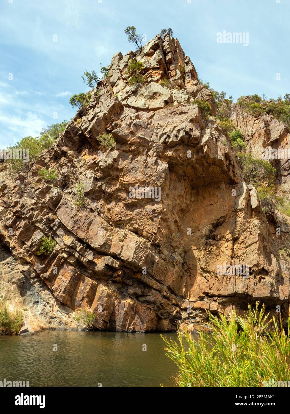 Formazione rocciosa di Lionhead a Lionhead Beach, Werribee Gorge Circuit Walk, Werribee Gorge state Park, Victoria. Foto Stock