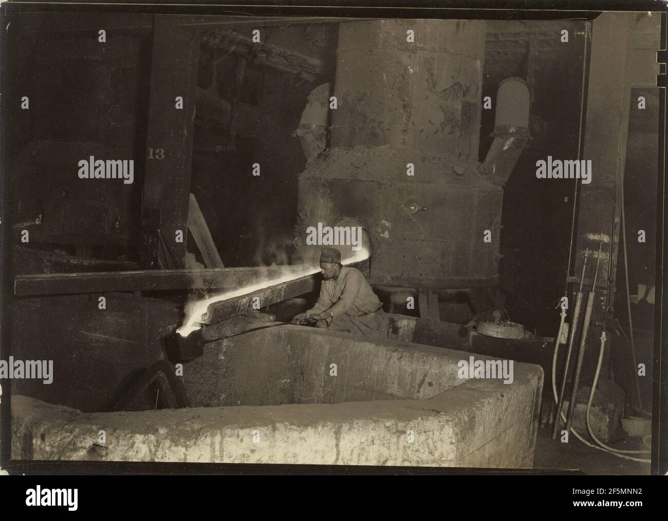 Black Steel Worker Baldwin Locomotiva opere, Eddystone, Pennsylvania. Lewis W. Hine (americano, 1874 - 1940) Foto Stock