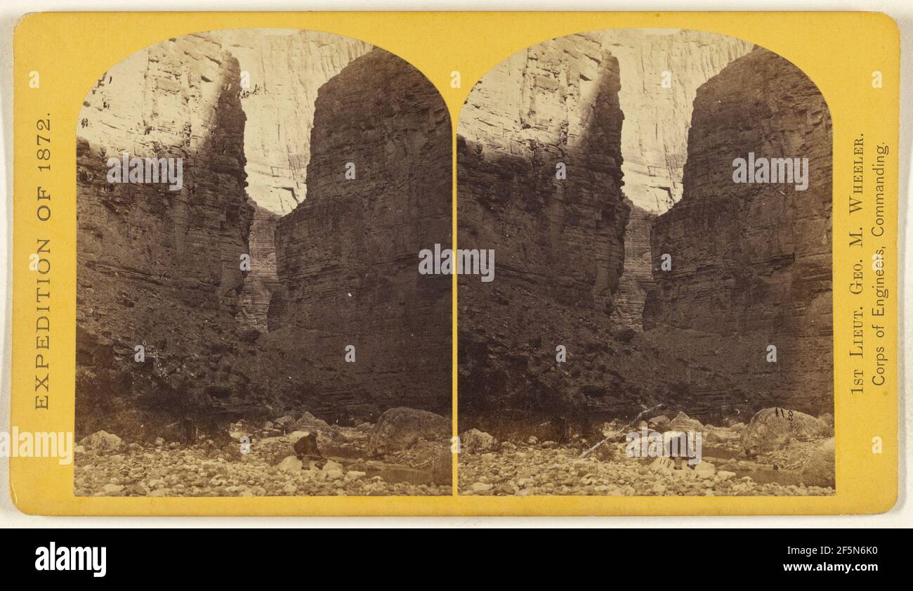 Il canone di Kanab Creek, vicino a dove si unisce al Gran Canone del Colorado. Le pareti sono di pietra calcarea...2,500 piedi di altezza. William H. Bell (americano, 1830 - 1910) Foto Stock