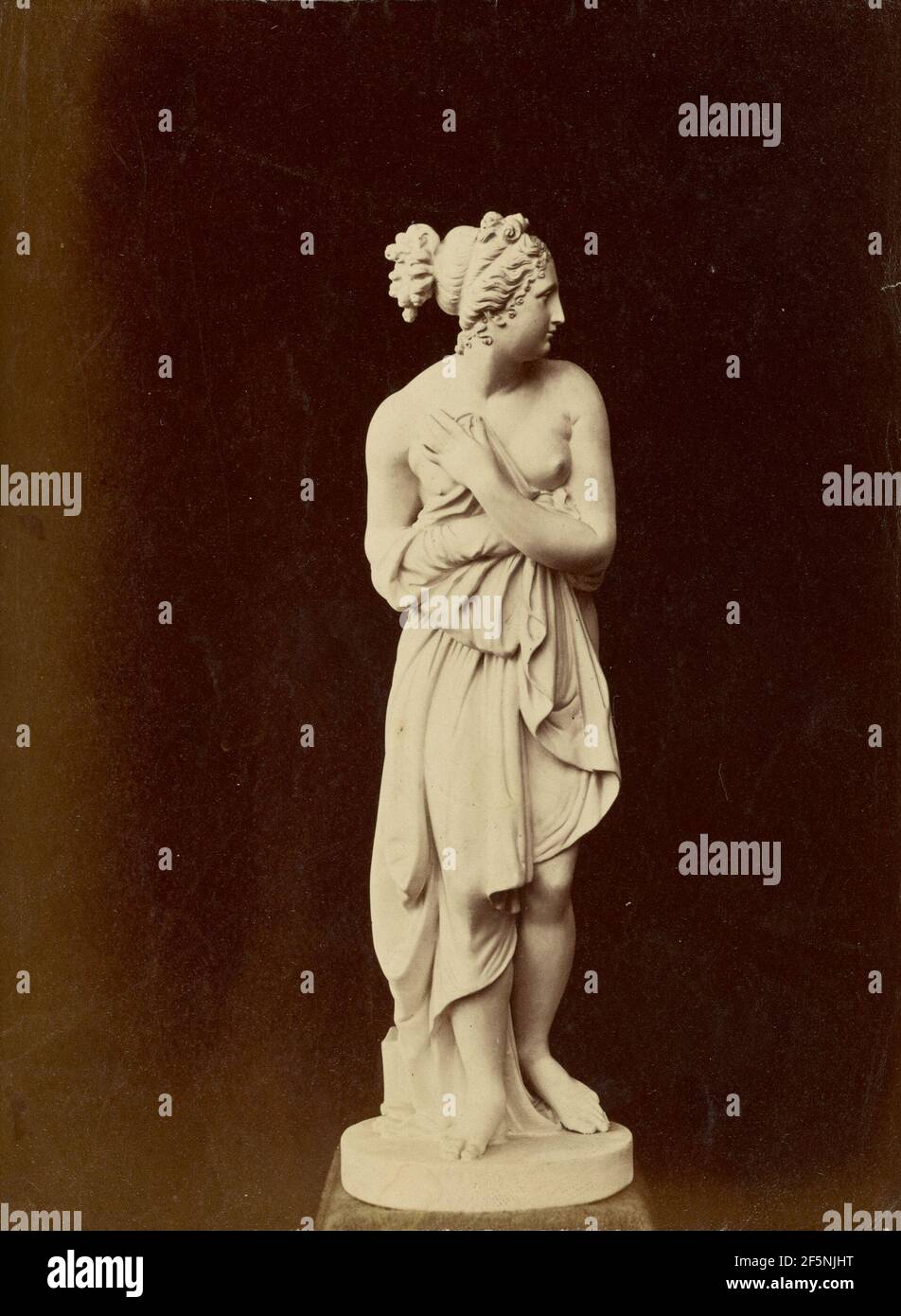 Statua di una figura femminile. Sconosciuto Foto Stock