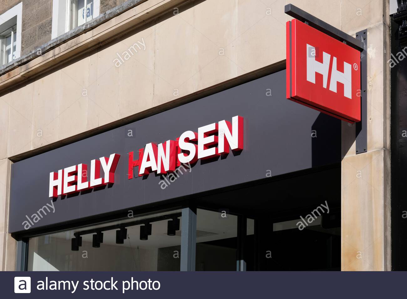 Helly Hansen, rivenditore di abbigliamento e attrezzature sportive, George Street, Edimburgo, Scozia Foto Stock