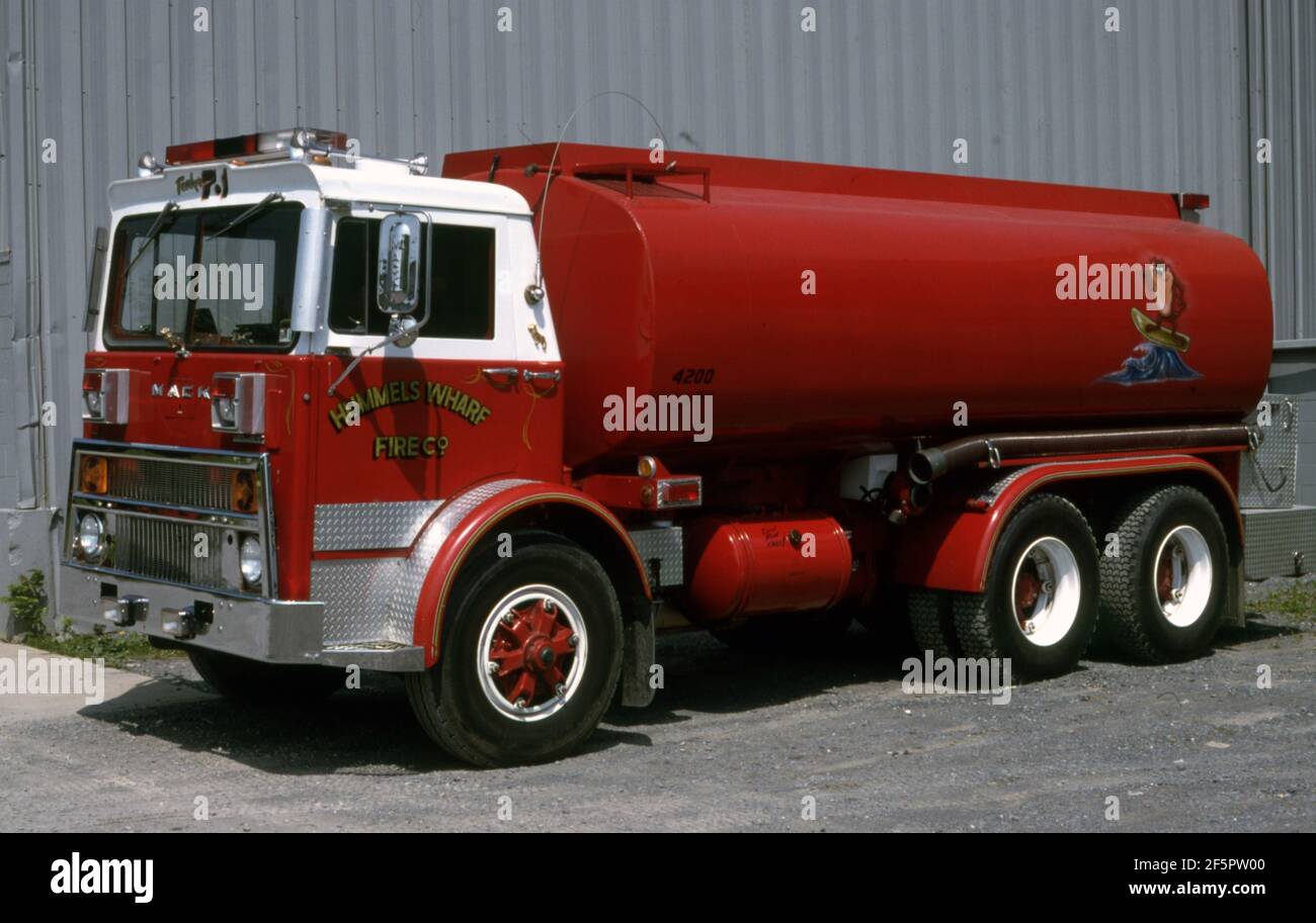 USA US-Fire Tanker MACK modello MB Foto Stock