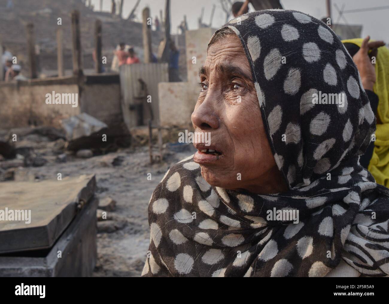 Rohingya fuoco campo profughi Foto Stock