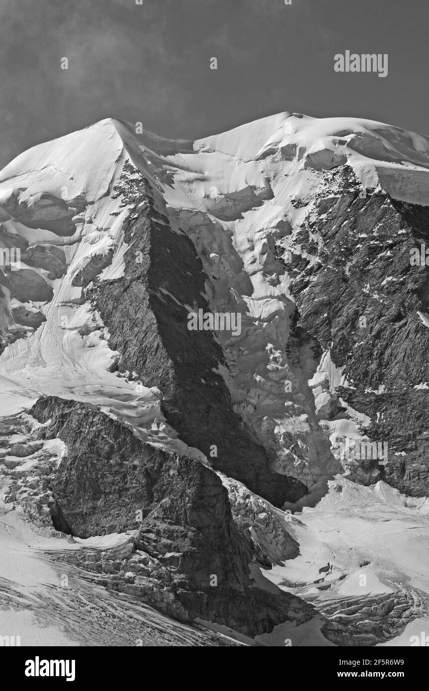 Alpi svizzere: il Piz Buin ghiacciaio al gruppo del Bernina montagne vicino a Pontresina in alta Engadina Foto Stock